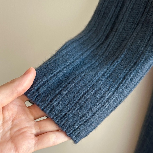 Carmen Marc Valvo Steel Blue Cozy Open Front Cardigan Sweater, Size Small - Picture 4 of 16